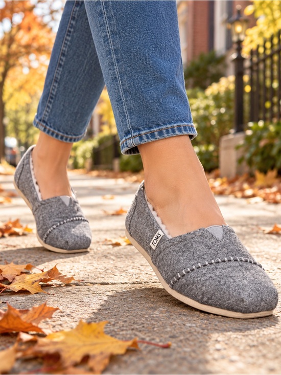 Toms Shoes - TOMS Gray Felt Faux Fur Lined Alpargata Slip On Shoes Women 7.5 Warm Flats Fall